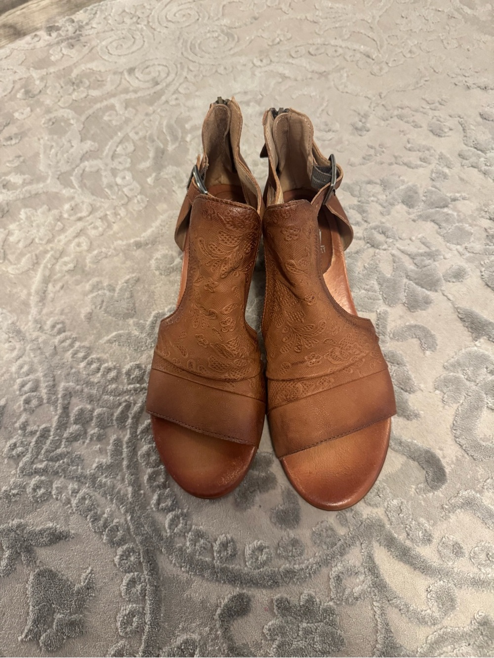 Miz mooz shoes size 41